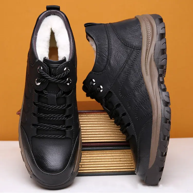 China Supplies New Design Anti Slip Cozy Warm Leather Upper Fur Lining Winter Boots For Men